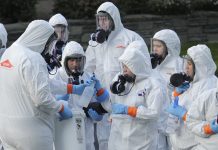 Làn sóng bùng phát dịch Covid-19 có thể đẩy Mỹ rơi vào suy thoái kép và đồng USD lao dốc covid 19