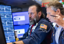 Chứng khoán Mỹ sụt mạnh vì xung đột Israel – Iran leo thang, giá dầu tăng 7%