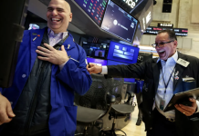 Chứng khoán Mỹ tăng điểm nhờ số liệu việc làm khả quan, giá dầu nhảy hơn 1% do Trung Đông lại căng thẳng