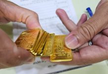 Áp lực chốt lời khiến giá vàng giảm, quỹ SPDR Gold Trust tiếp tục xả