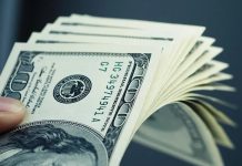 Đồng USD rớt xuống đáy 4 năm sau phát biểu của Tổng thống Trump